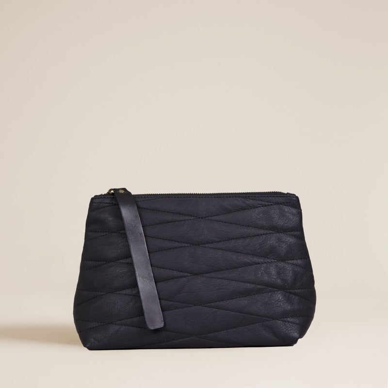 Parker Thatch Bella Clutch - Leather Black Quilted